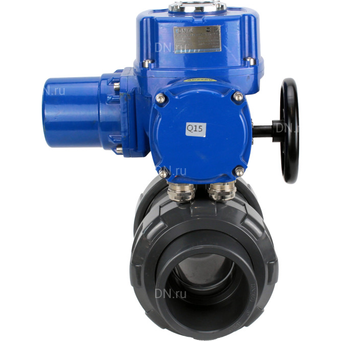 Кран шаровой BV4242E-FP-GRM-ISO Дн32 Ру10 полнопроходной, корпус - НПВХ, шар - НПВХ, уплотнение - EPDM, с электроприводом QT-N-005M-O2-380VAC-У1 с моментной муфтой и штурвалом в Алматы
